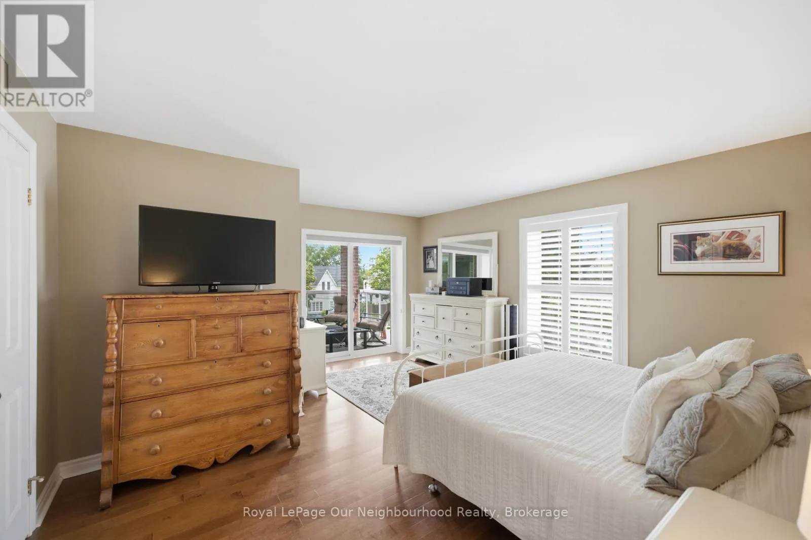 2A - 130 QUEEN STREET #2A