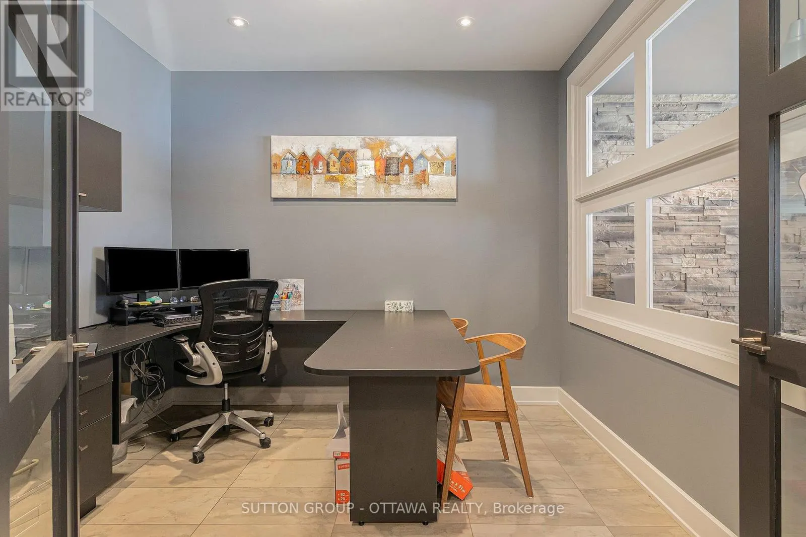 D19 - 2285 ST LAURENT BOULEVARD