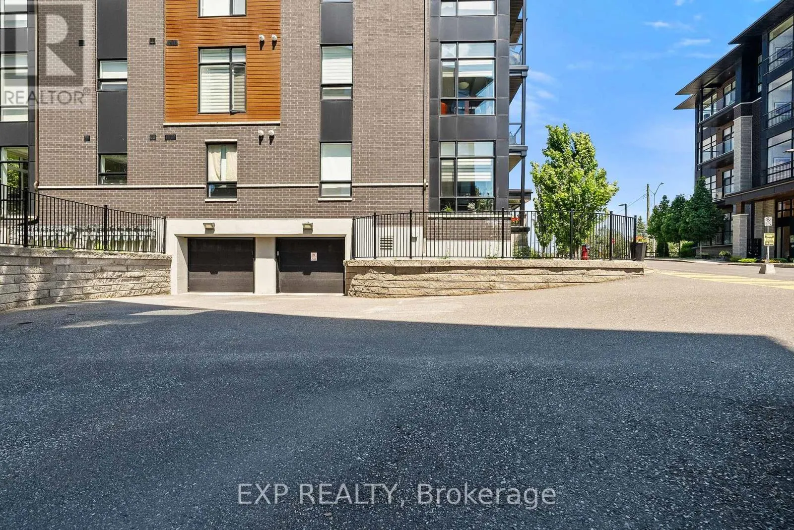 301 - 100 CORTILE PRIVATE