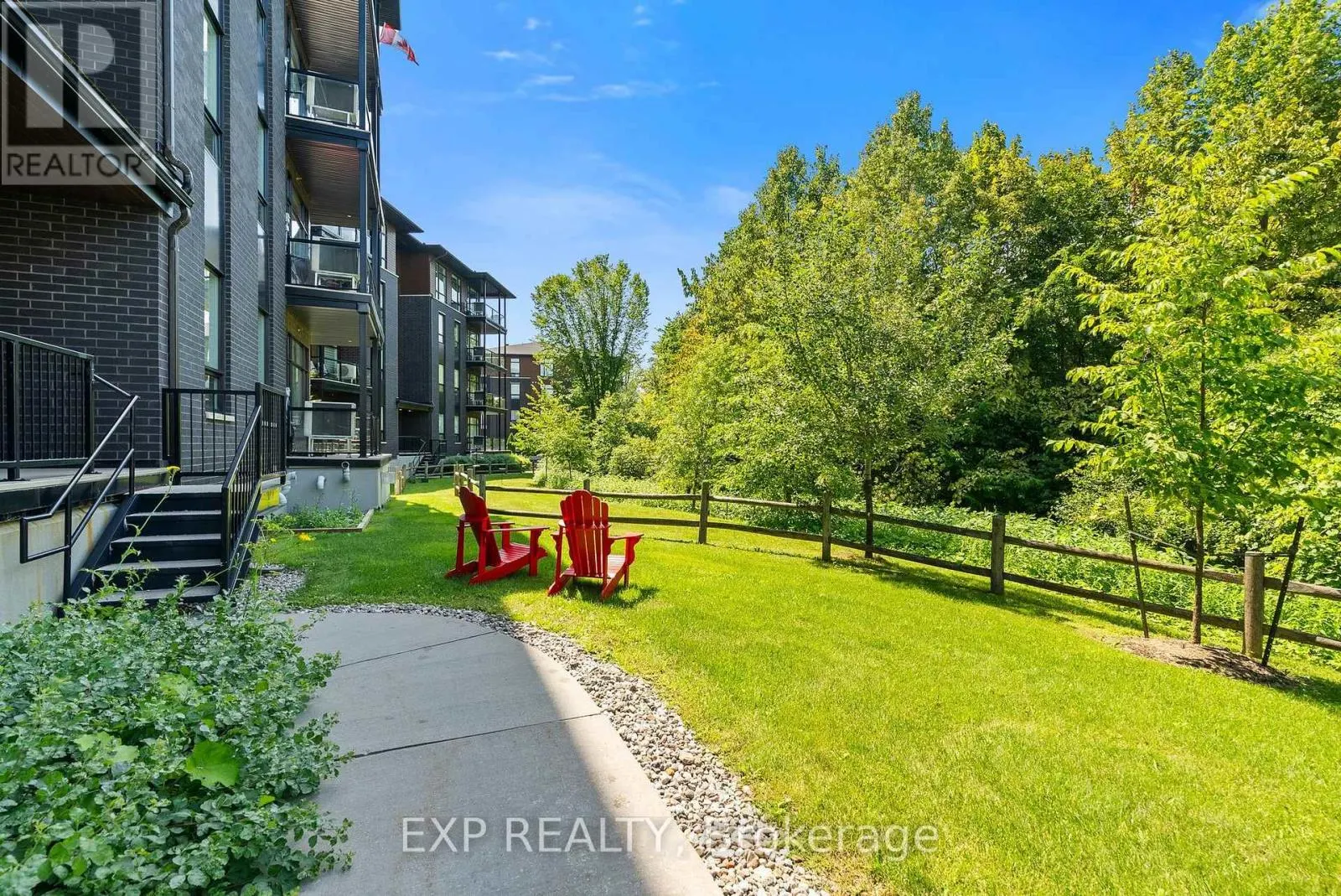 301 - 100 CORTILE PRIVATE
