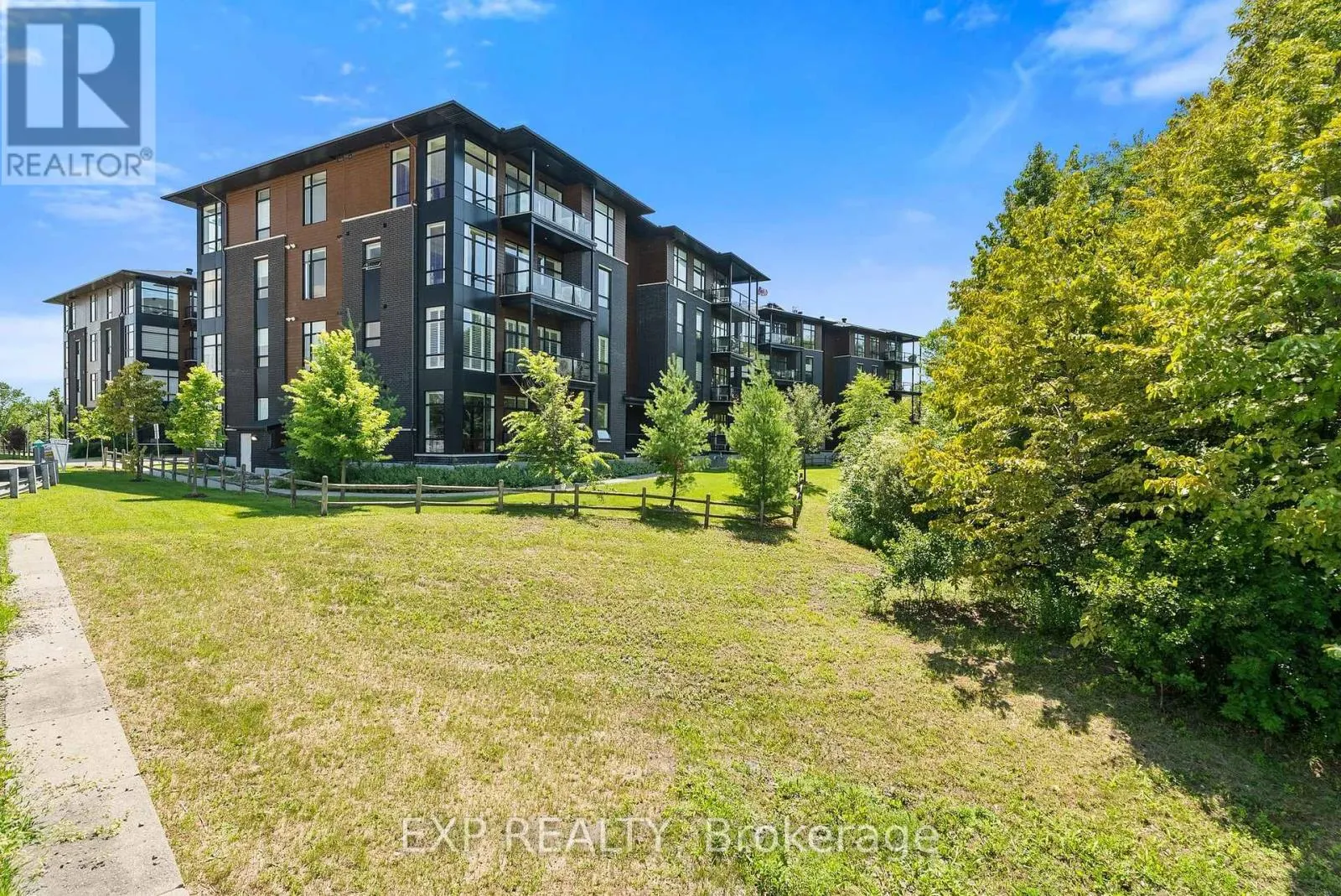 301 - 100 CORTILE PRIVATE