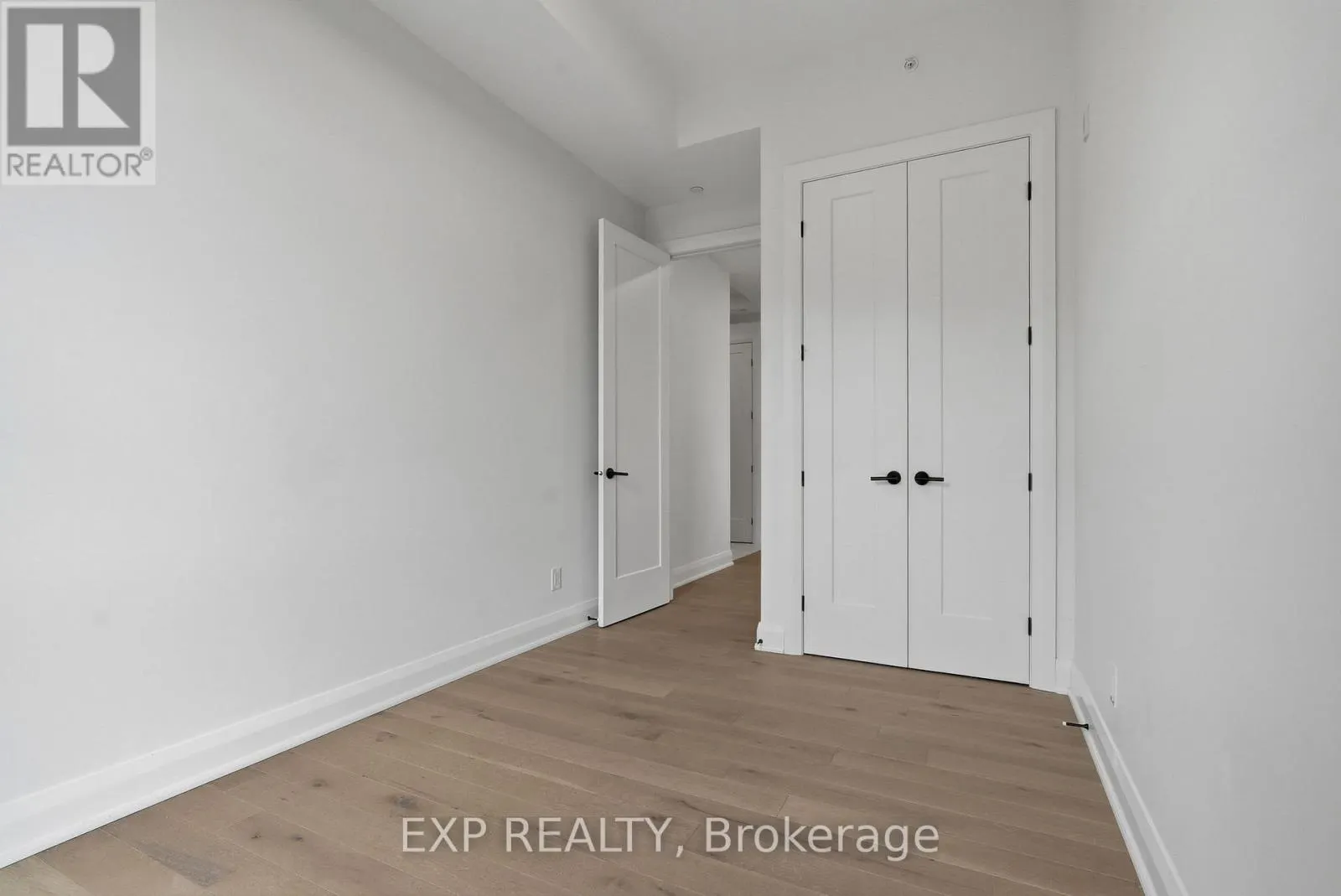301 - 100 CORTILE PRIVATE