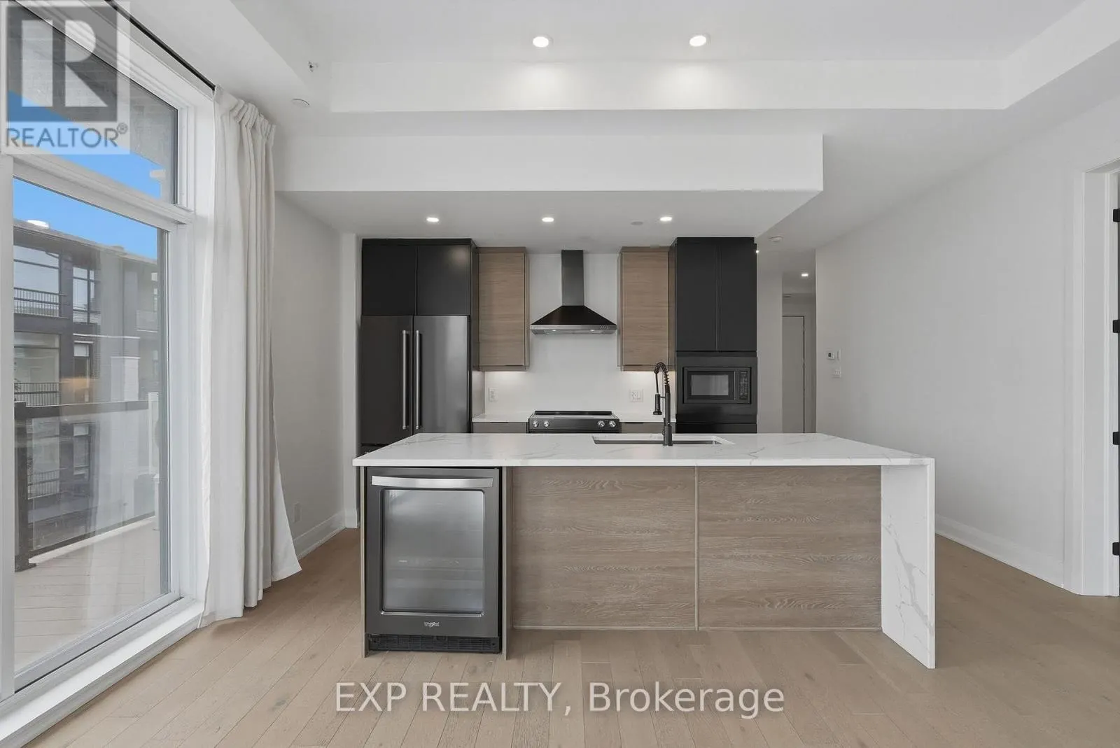 301 - 100 CORTILE PRIVATE