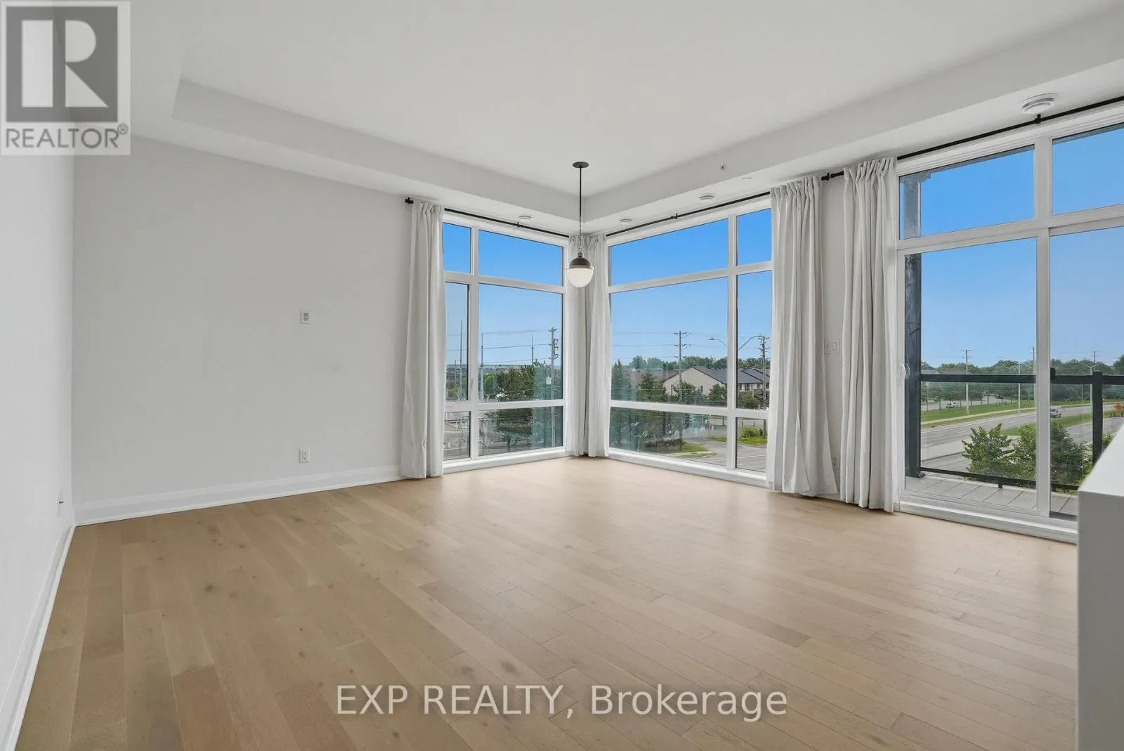 301 - 100 CORTILE PRIVATE