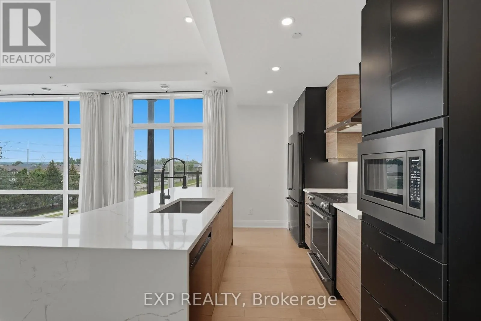 301 - 100 CORTILE PRIVATE