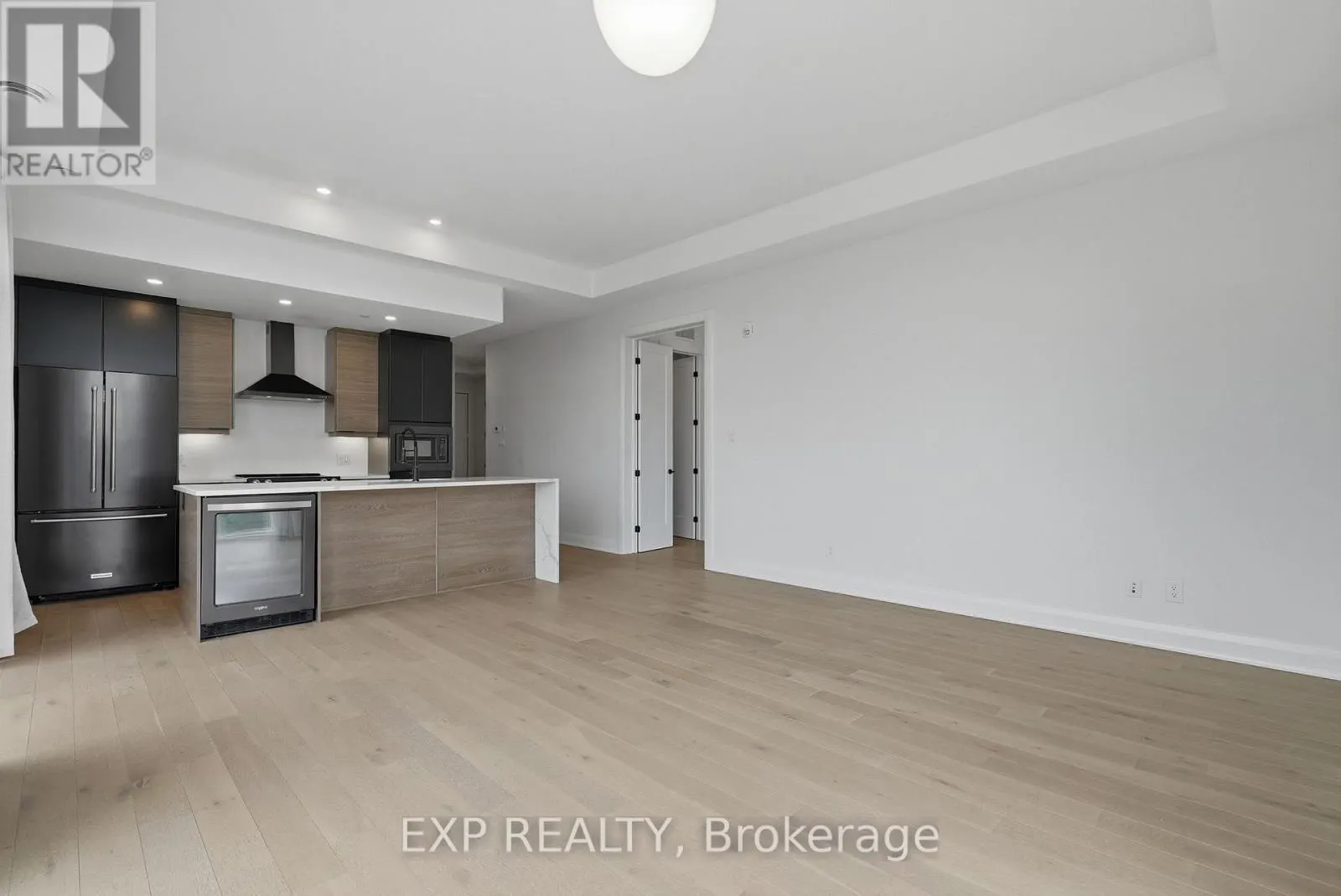 301 - 100 CORTILE PRIVATE