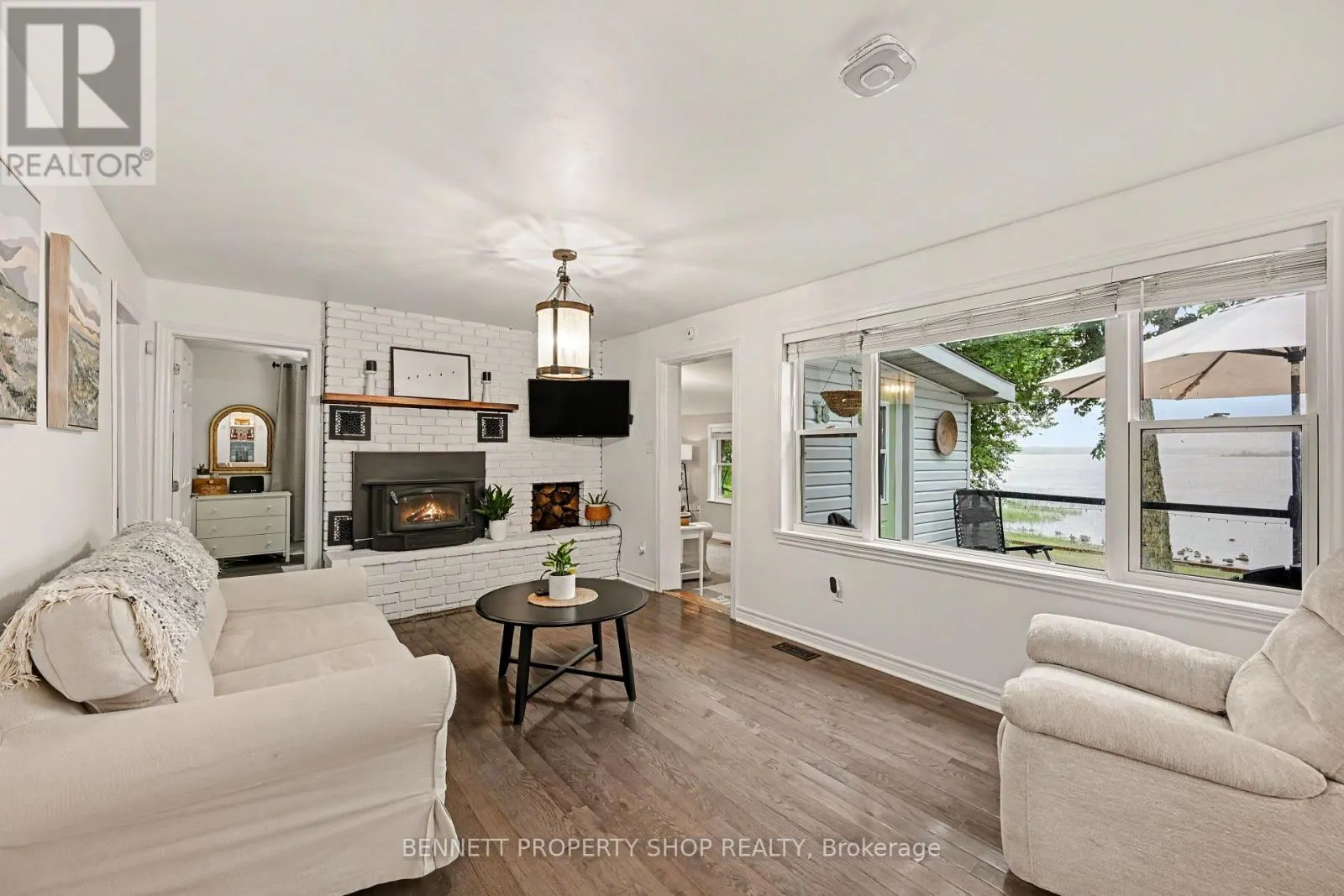 102 MOORHEAD DRIVE