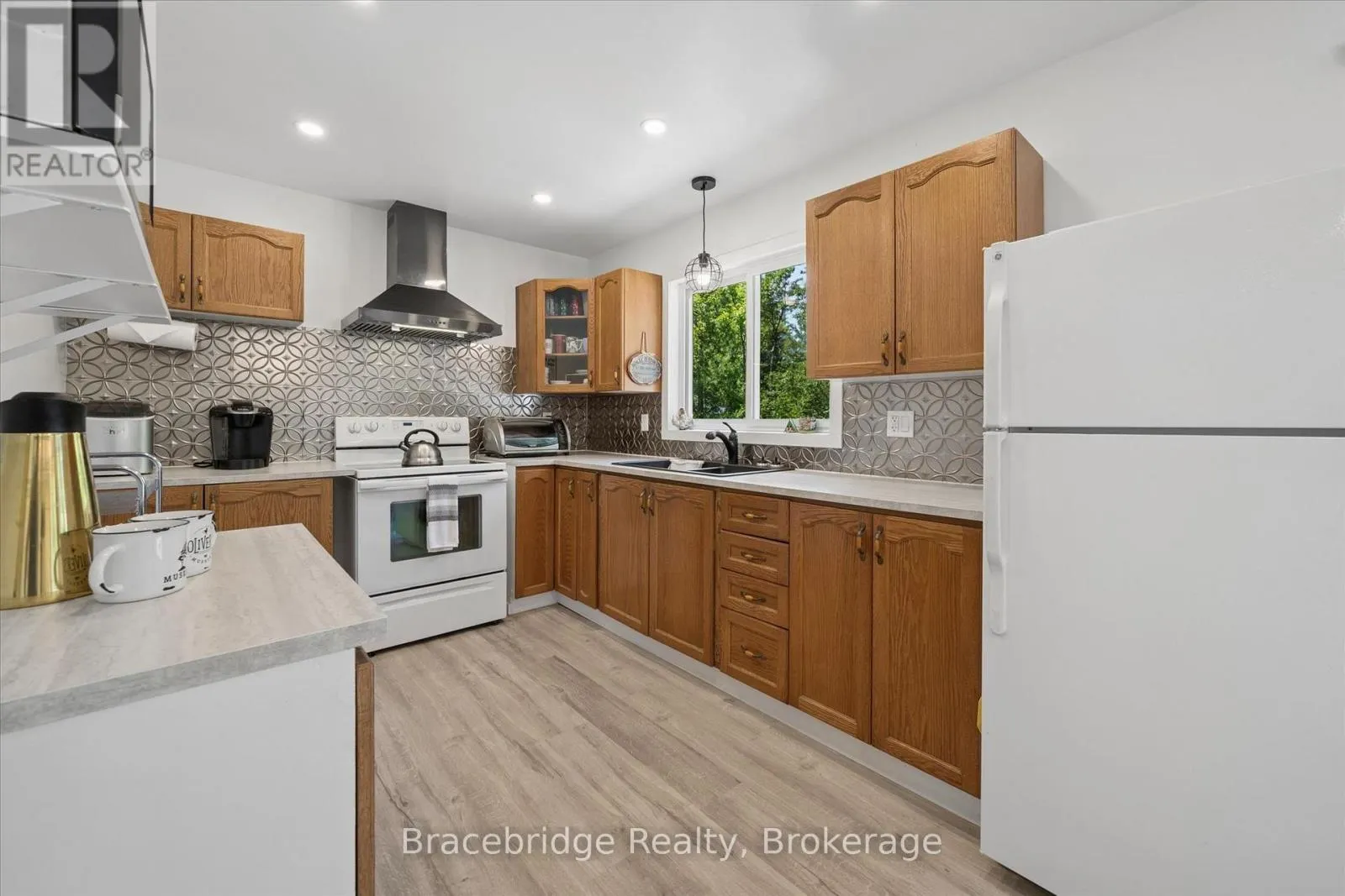 1106 RIVER HAVEN ROAD