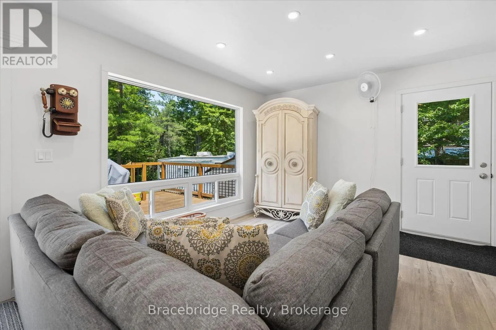 1106 RIVER HAVEN ROAD