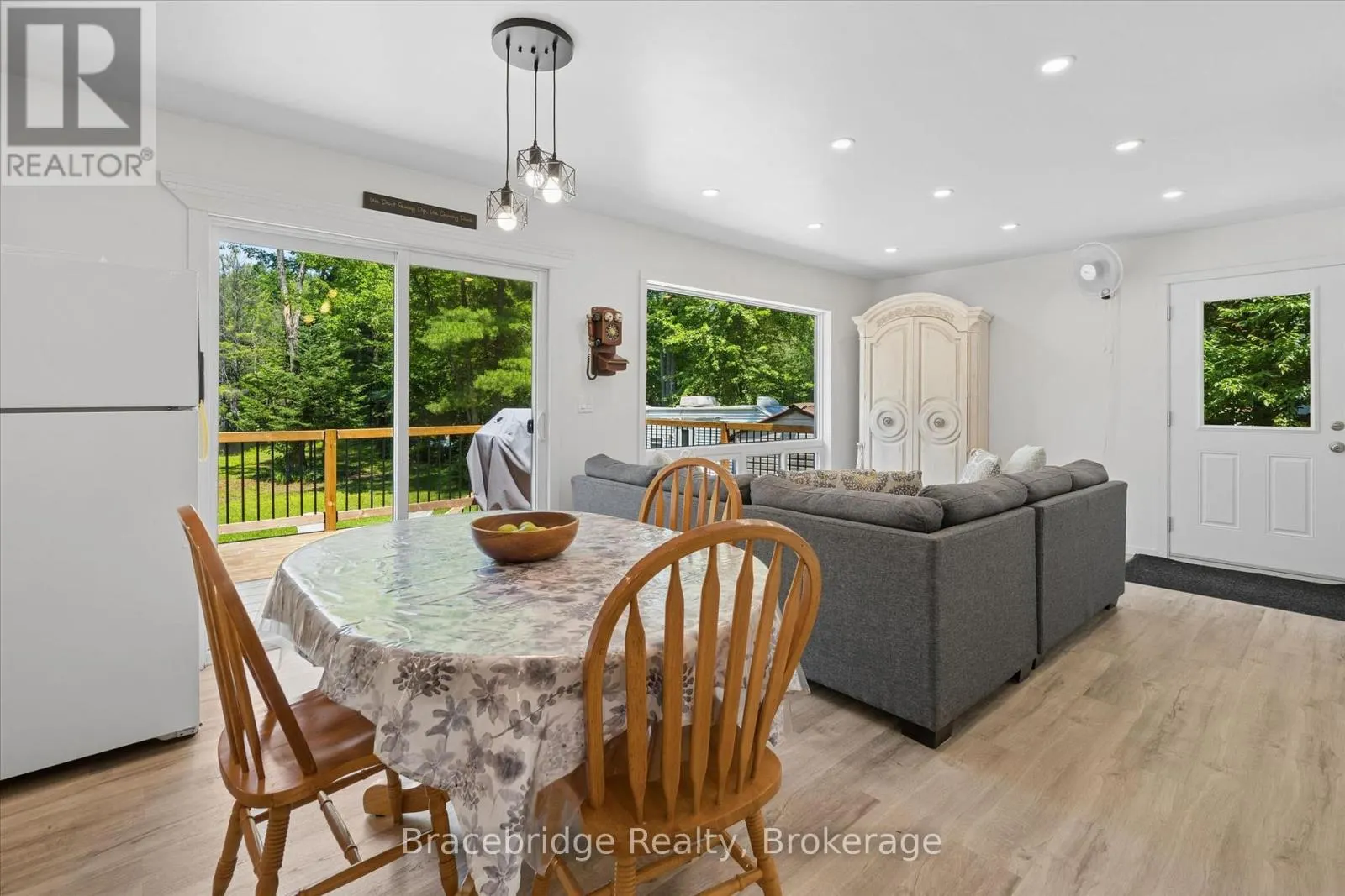 1106 RIVER HAVEN ROAD