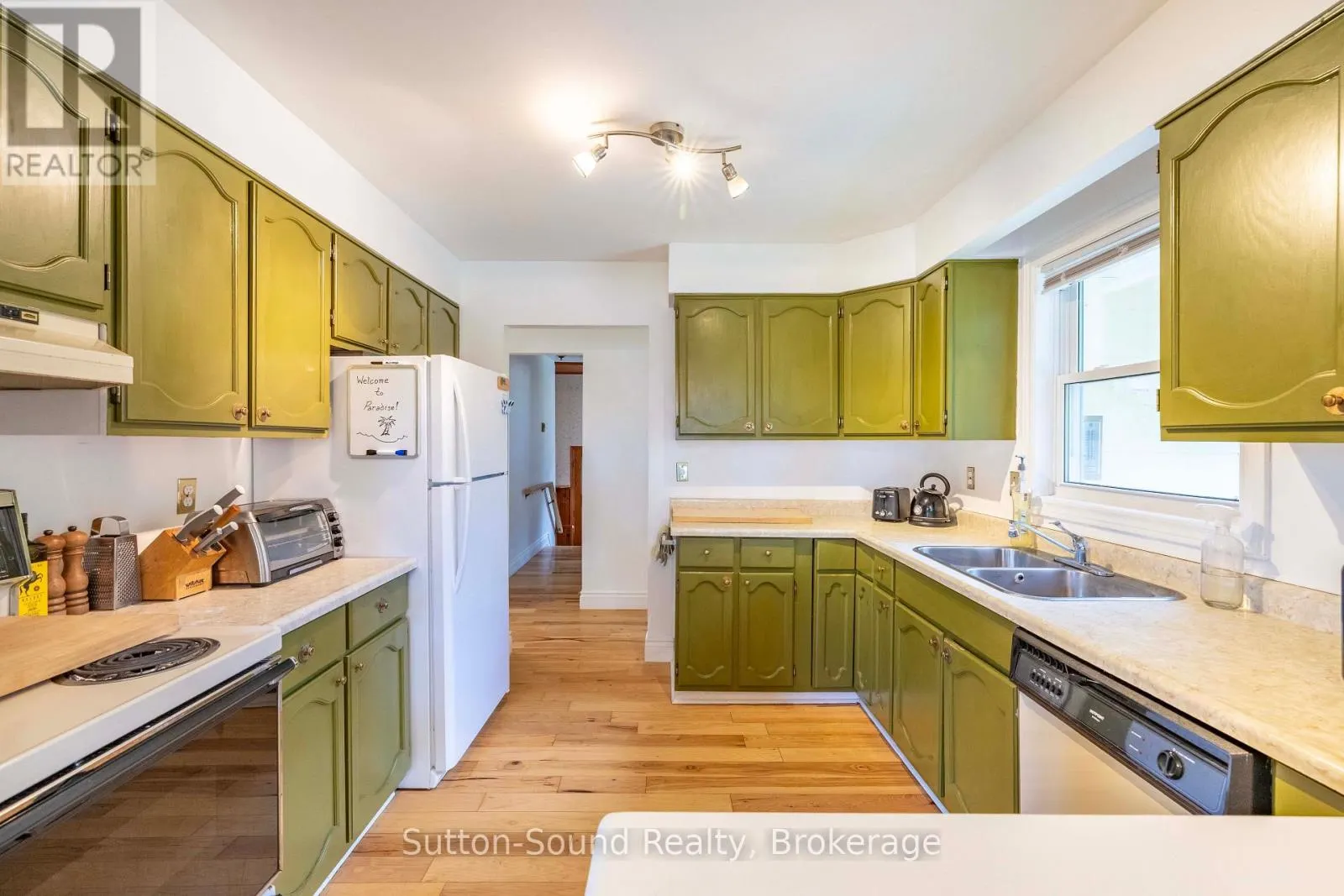 125 PARADISE BAY ROAD