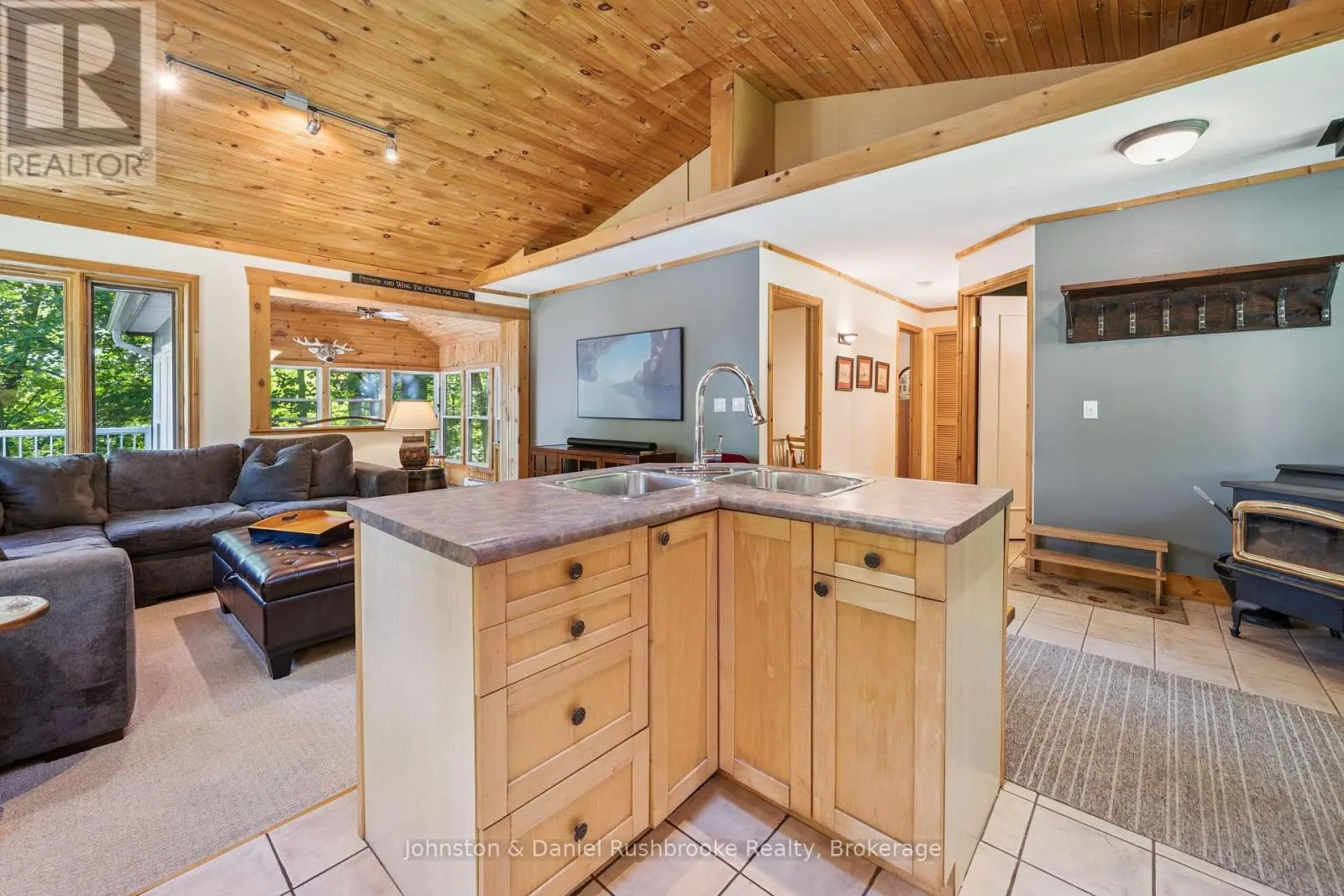 8 - 1155 STEPHEN ROAD #8