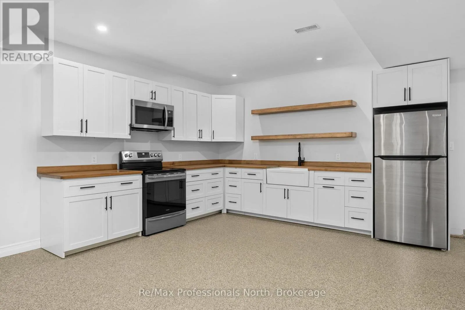 2452 DOE LAKE ROAD