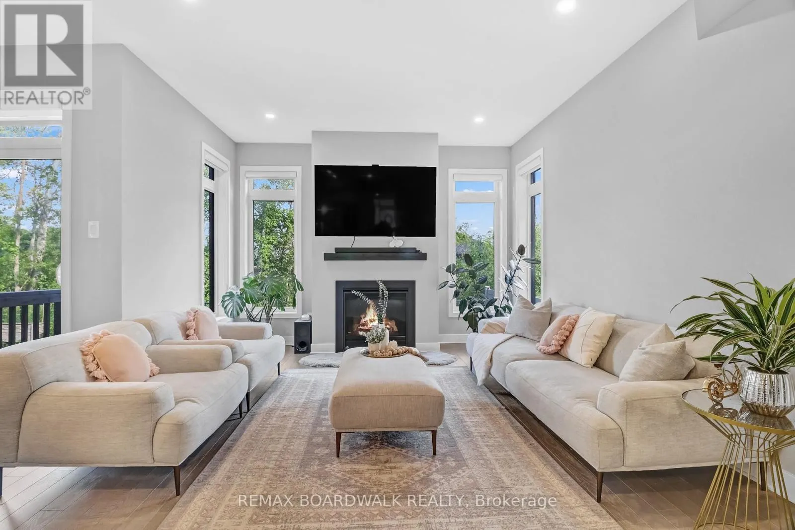 232 BRISTOL CRESCENT
