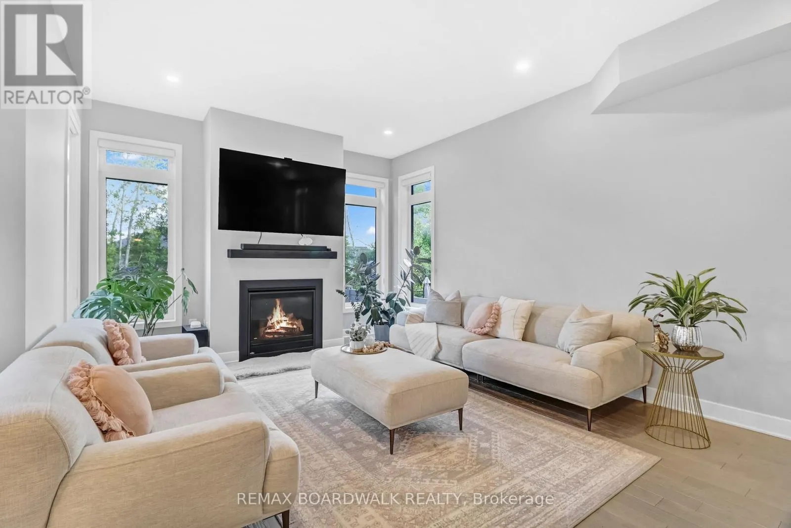 232 BRISTOL CRESCENT
