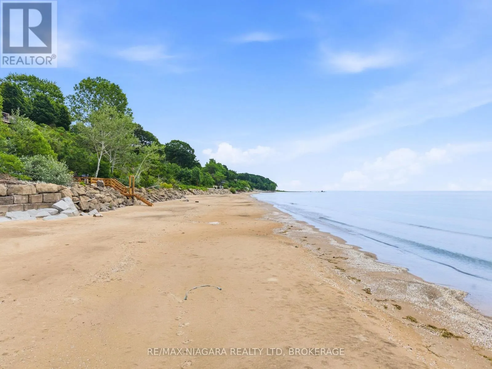 599 LAKESHORE ROAD E