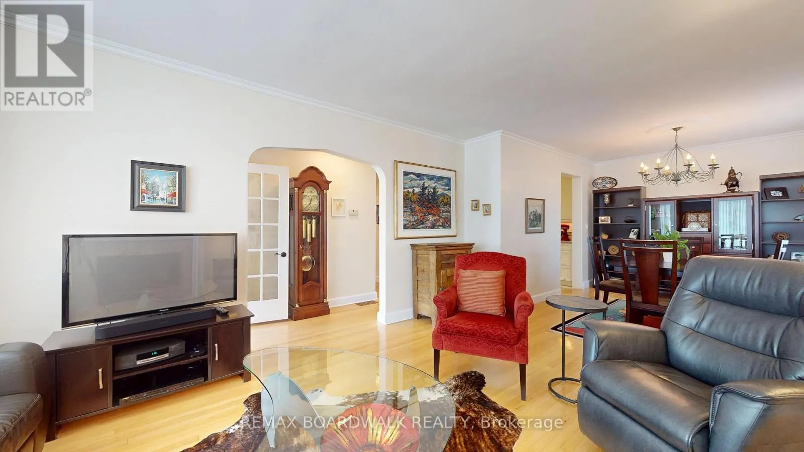 148 JAMES STREET E