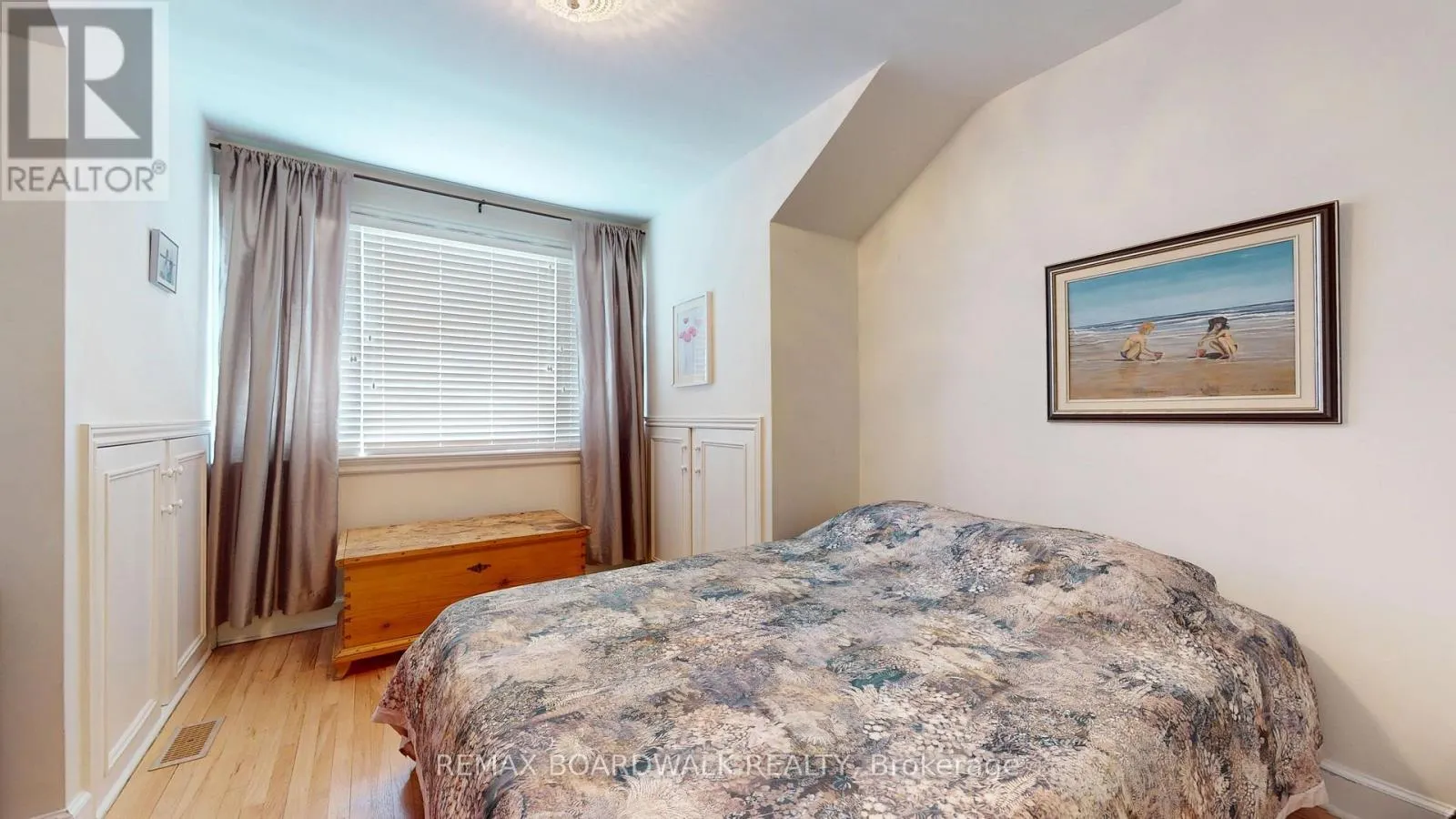 148 JAMES STREET E