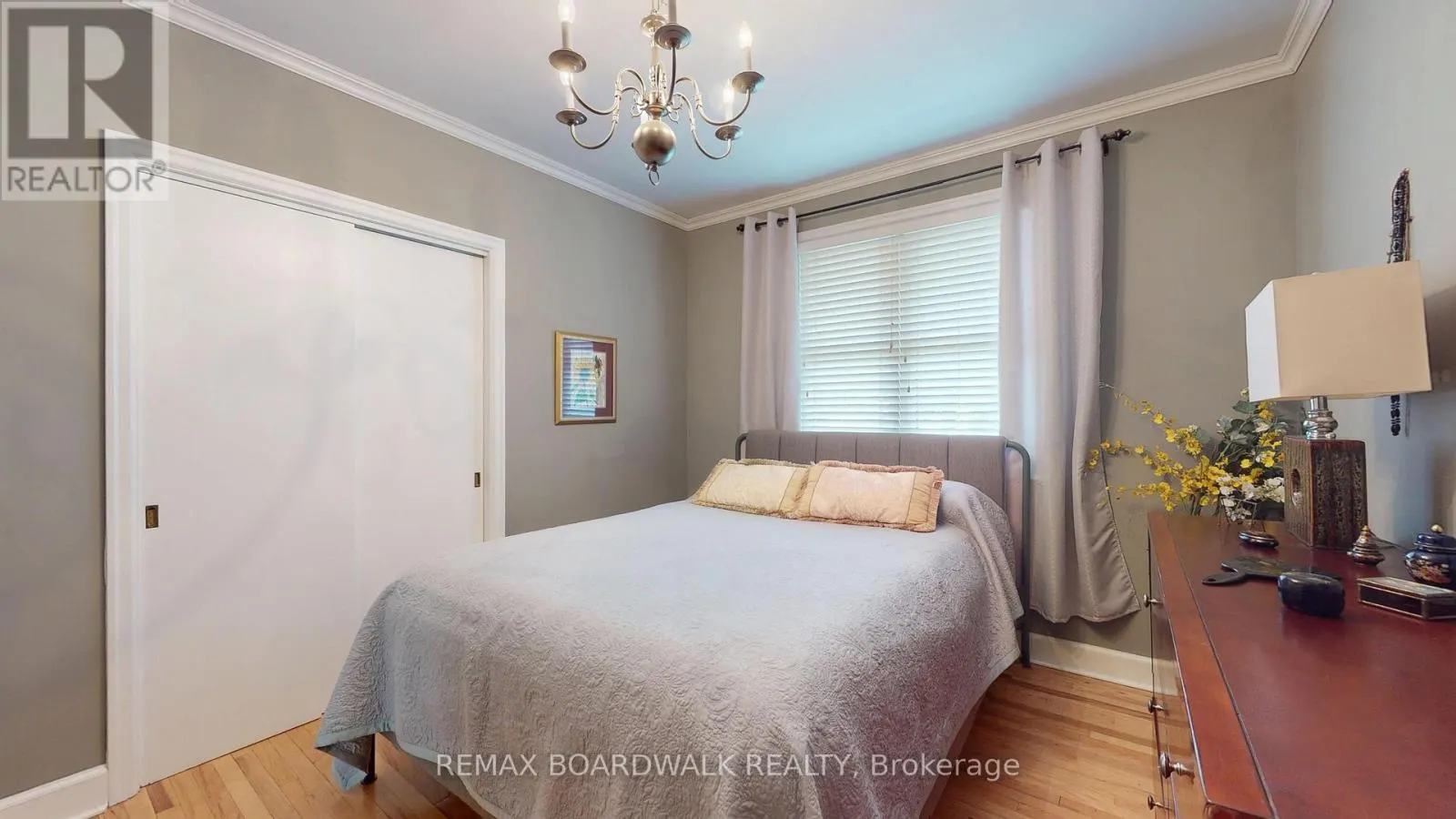 148 JAMES STREET E