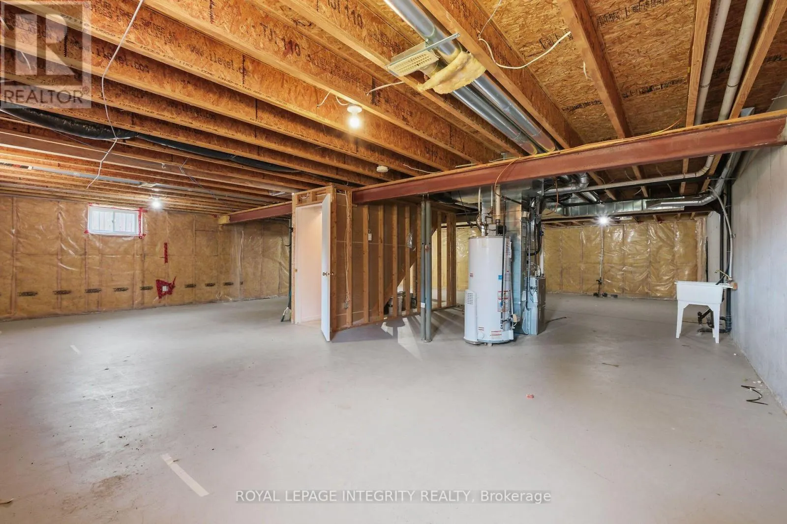 1 MOE ROBILLARD STREET