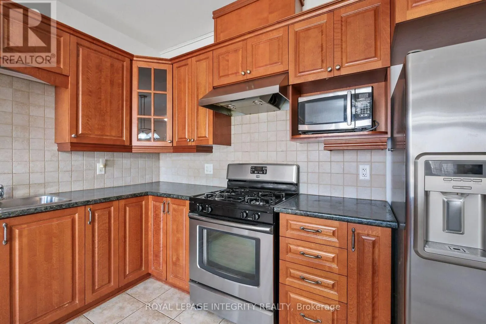 1 MOE ROBILLARD STREET