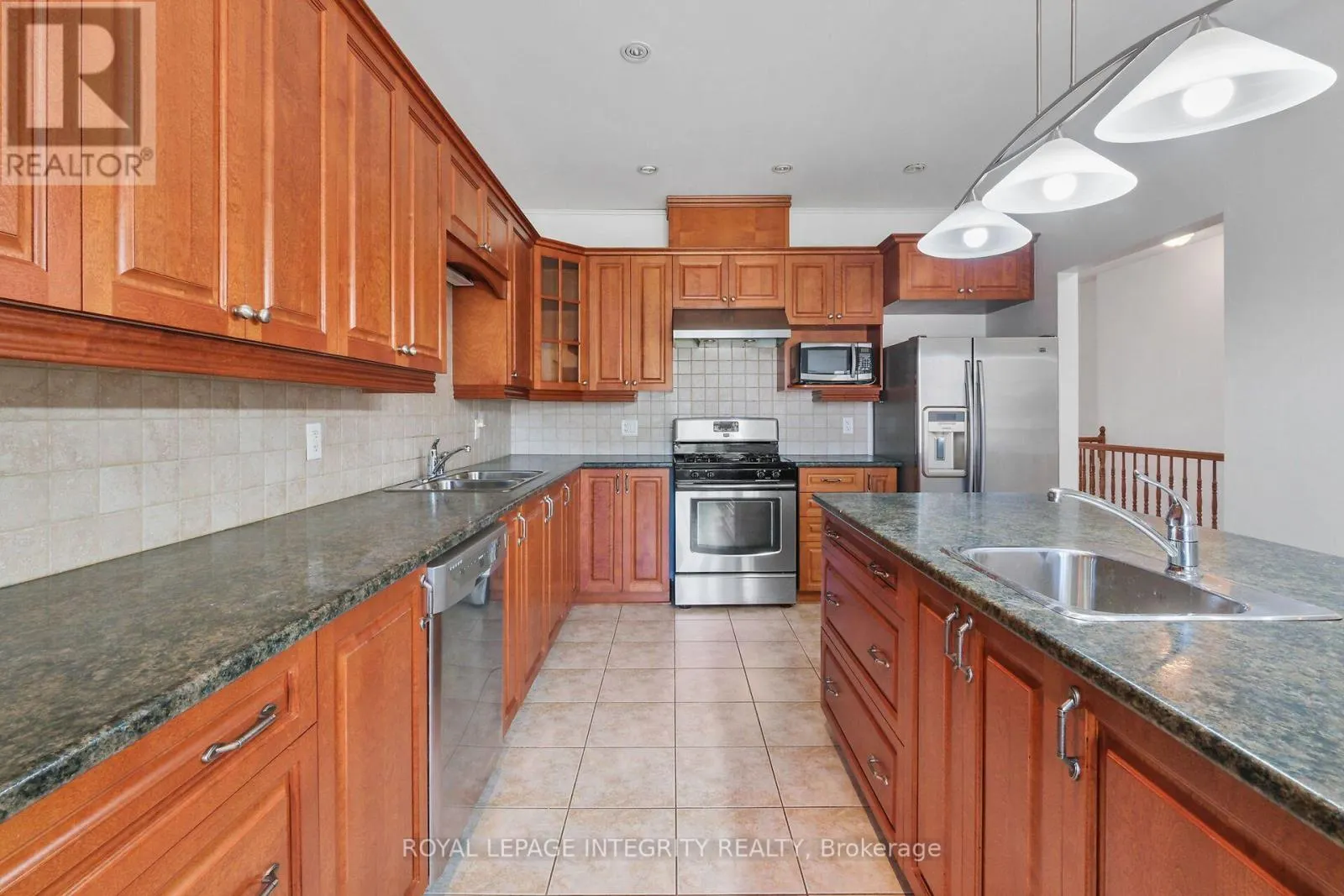 1 MOE ROBILLARD STREET