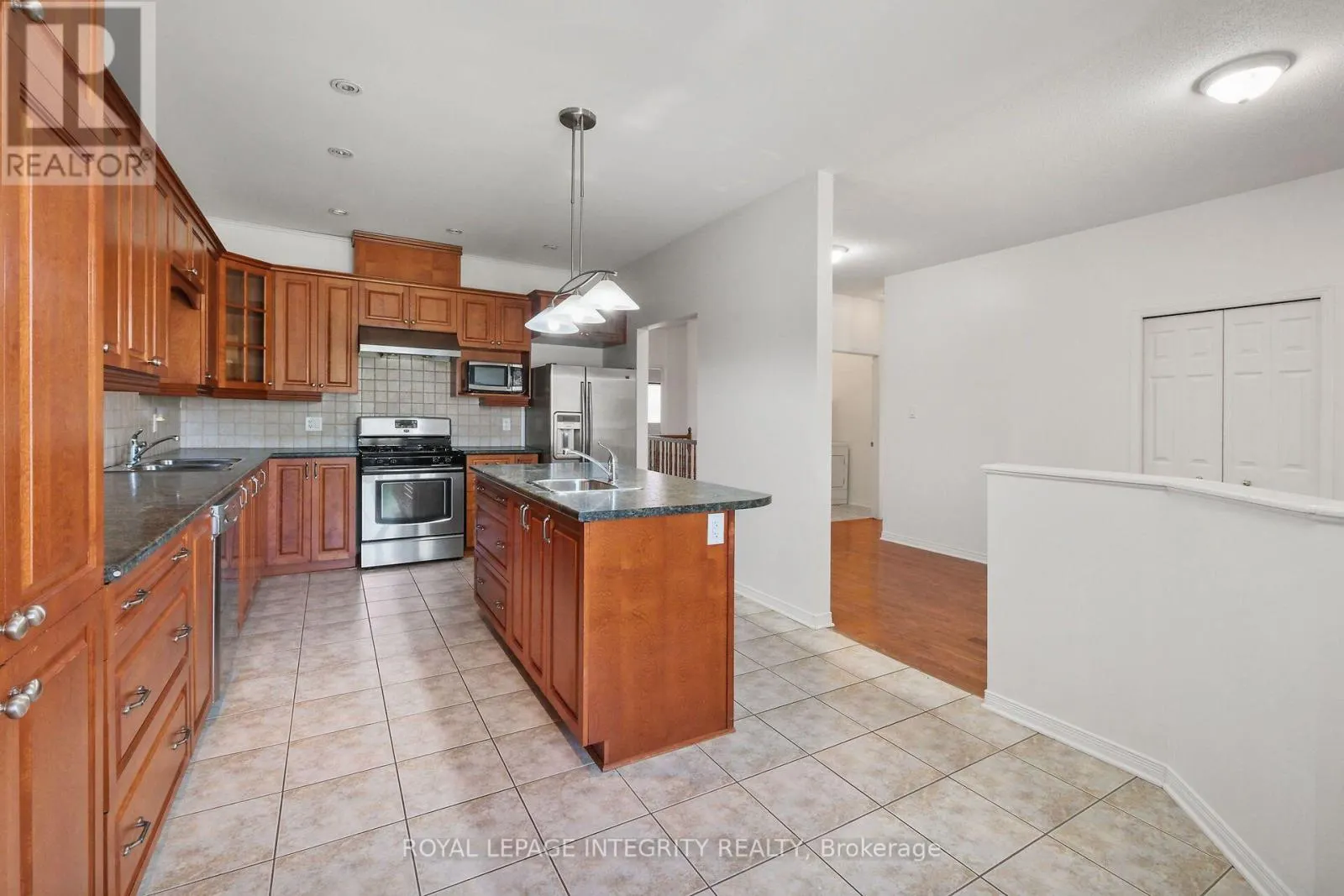 1 MOE ROBILLARD STREET