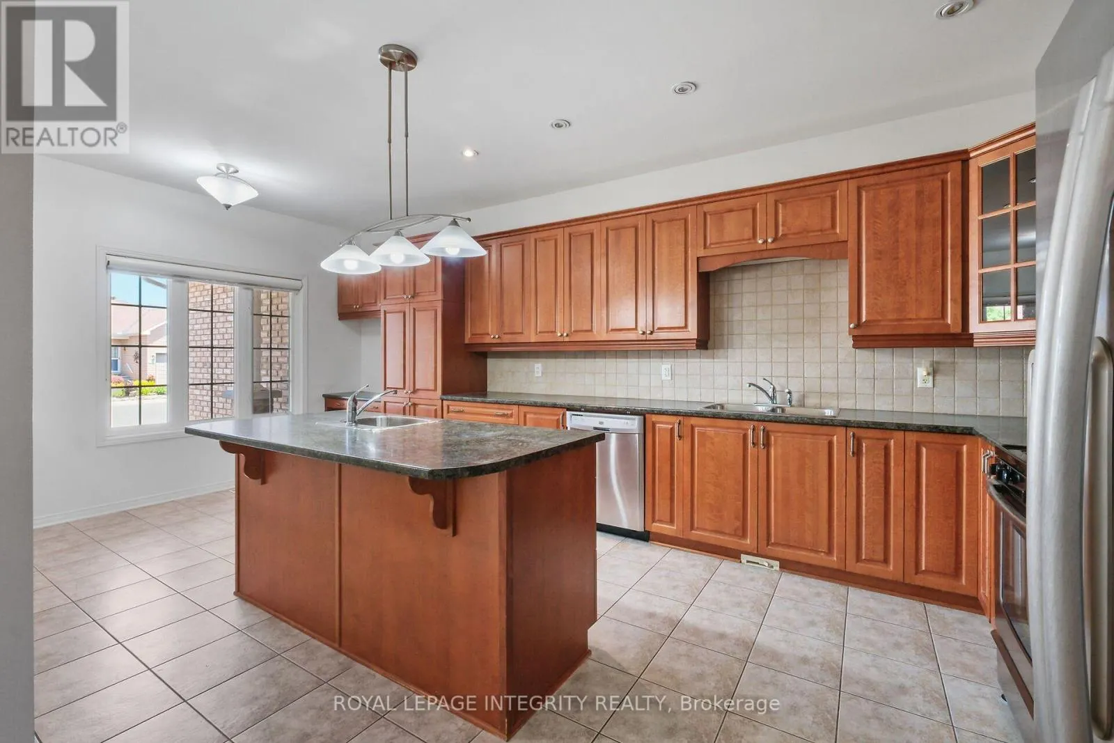 1 MOE ROBILLARD STREET