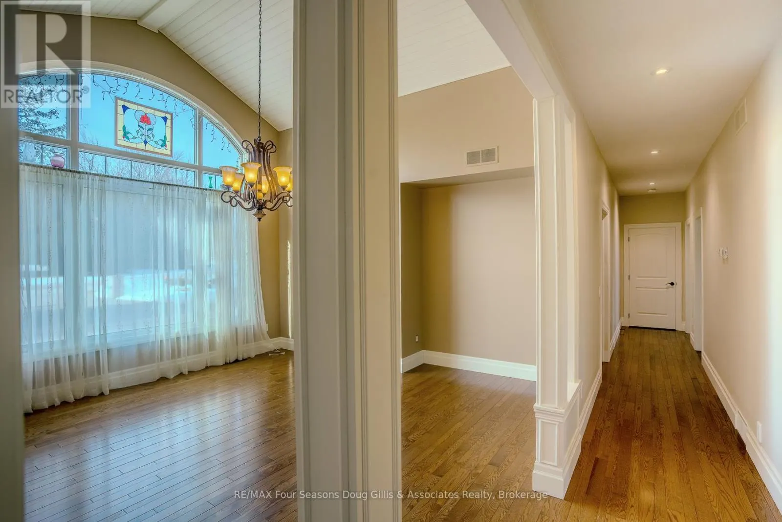 135 ALGONQUIN DRIVE