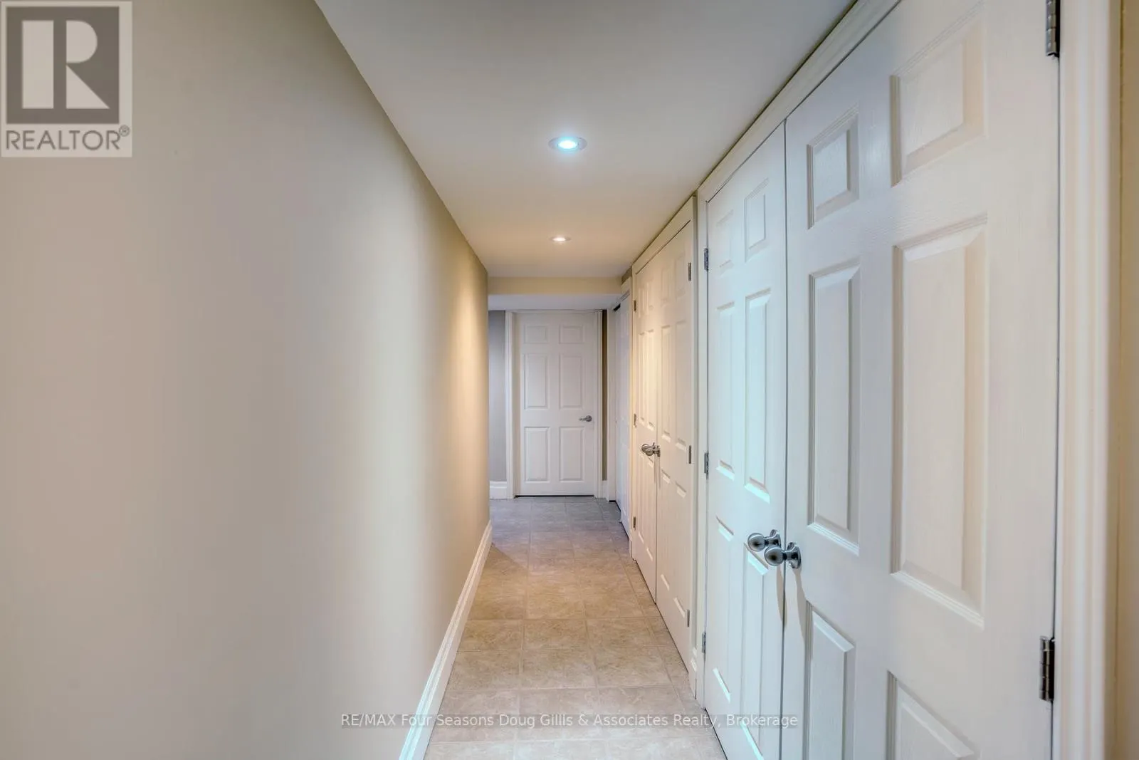 135 ALGONQUIN DRIVE