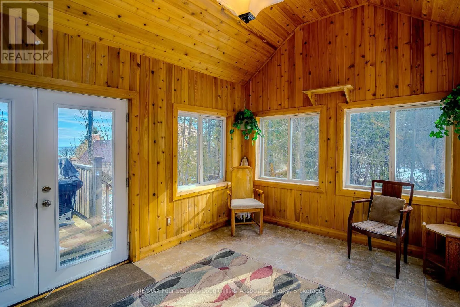 135 ALGONQUIN DRIVE