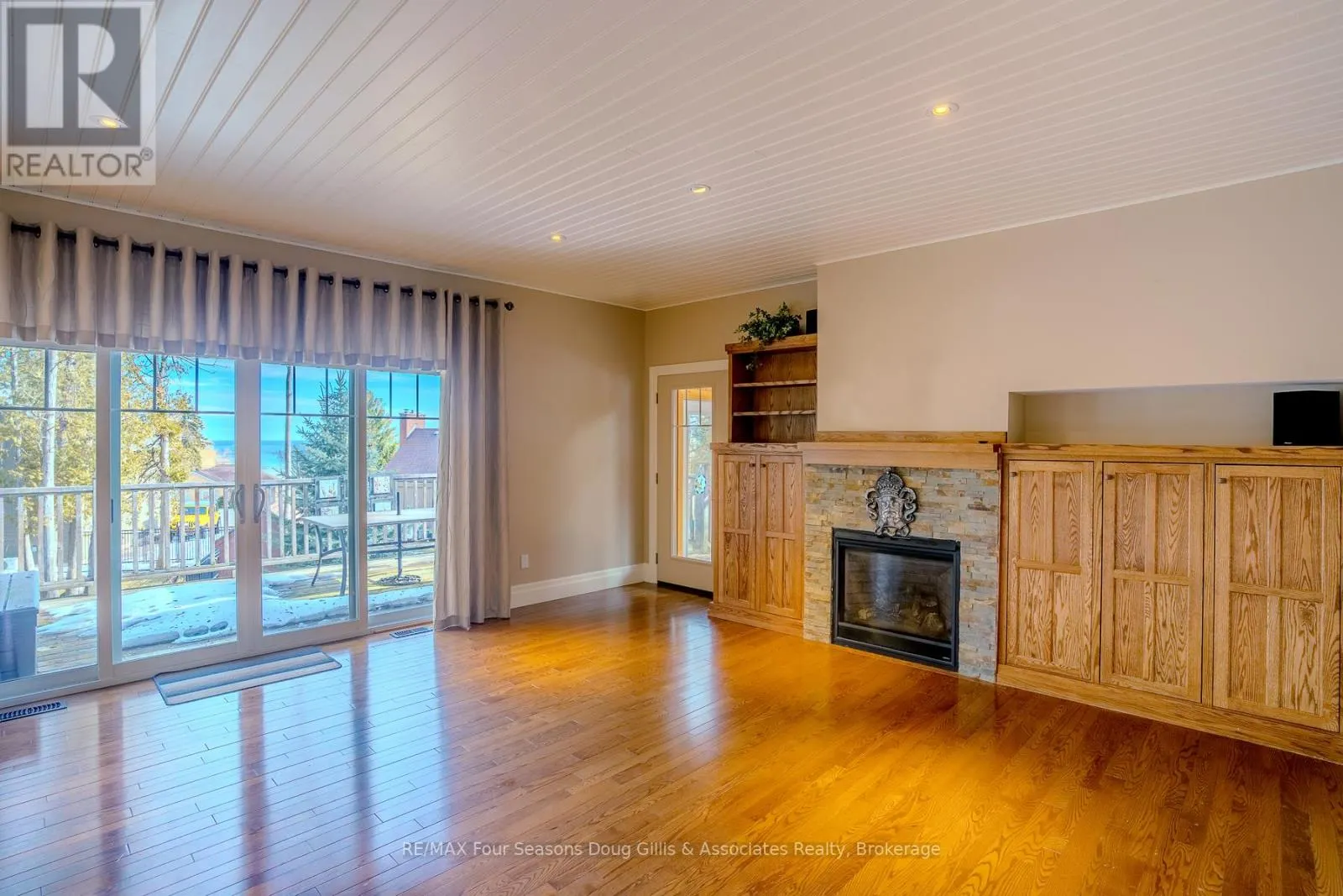135 ALGONQUIN DRIVE