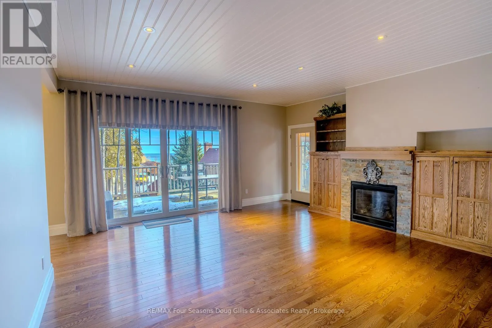 135 ALGONQUIN DRIVE