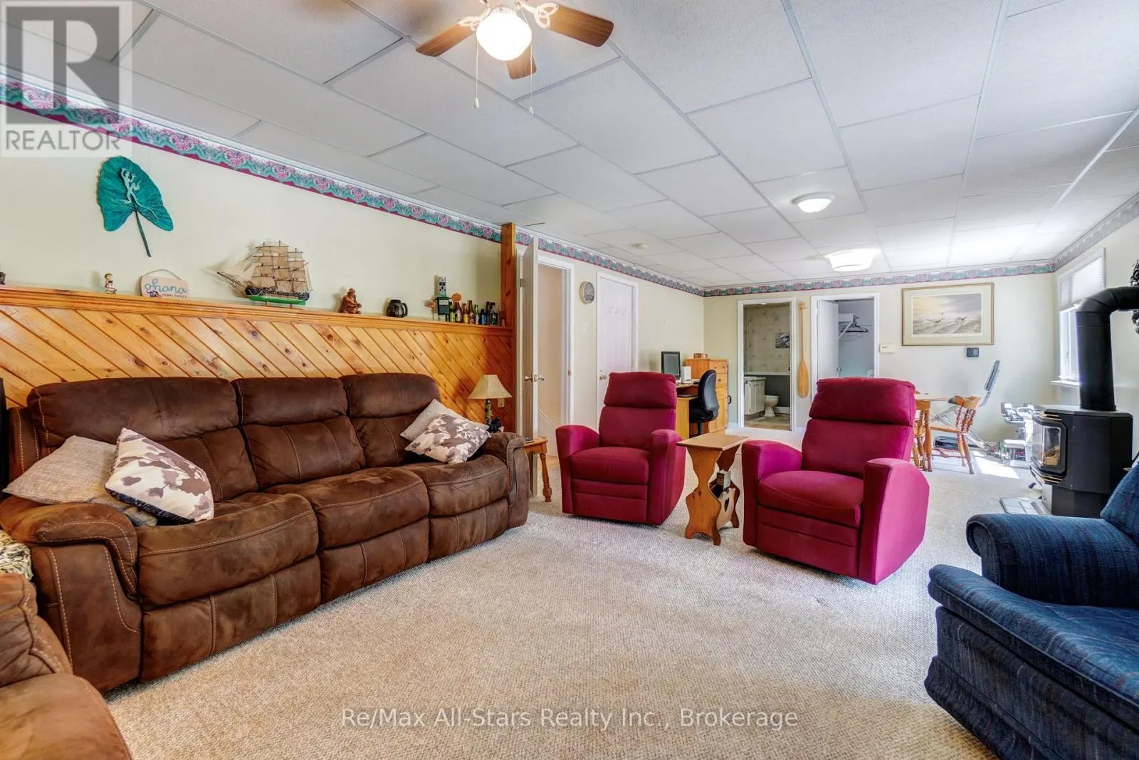 16 CEDARTREE LANE