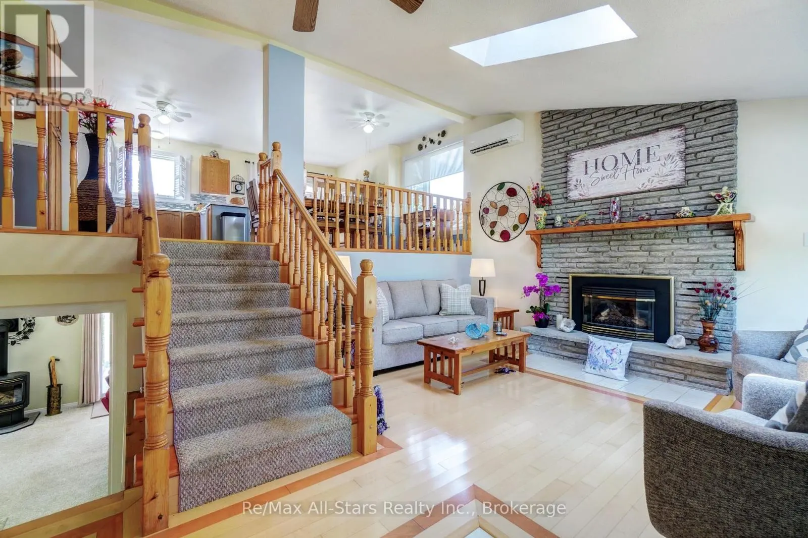 16 CEDARTREE LANE