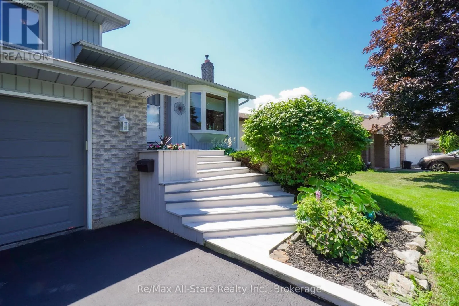 16 CEDARTREE LANE