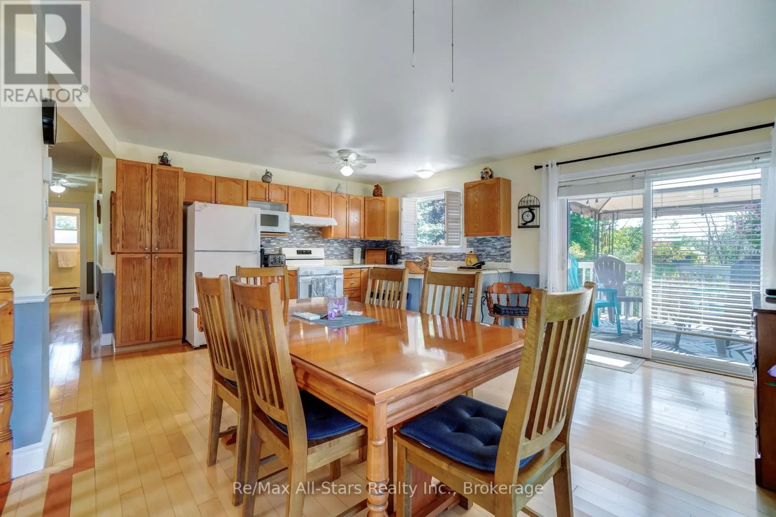 16 CEDARTREE LANE