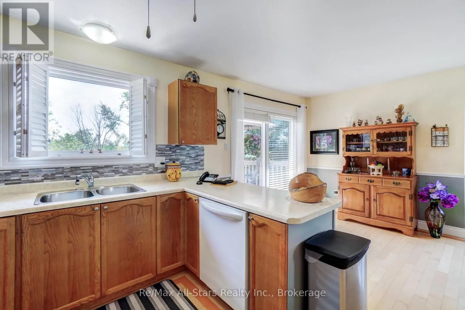 16 CEDARTREE LANE