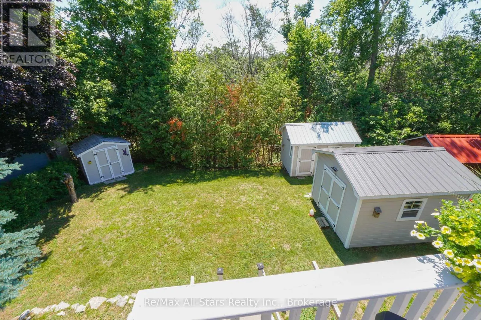 16 CEDARTREE LANE