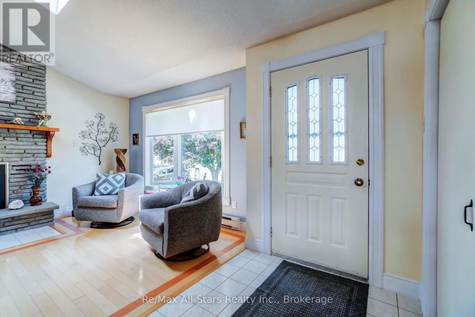 16 CEDARTREE LANE