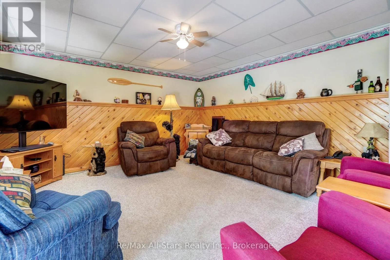 16 CEDARTREE LANE