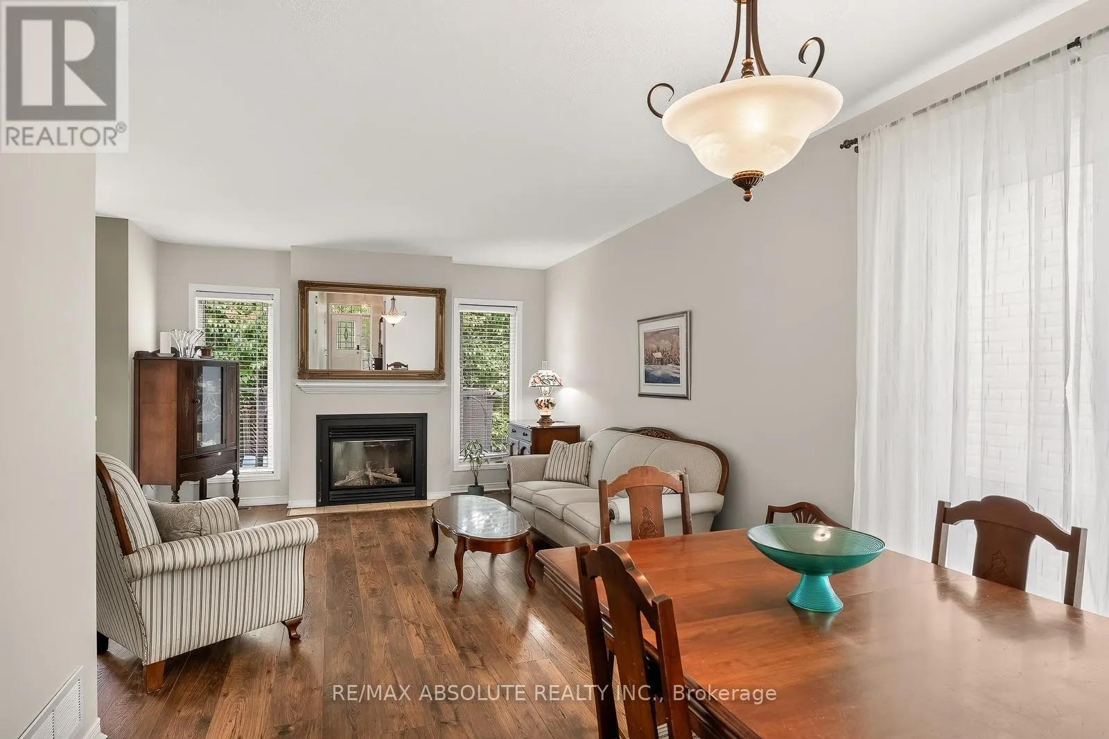 36 CHANTILLY GATE