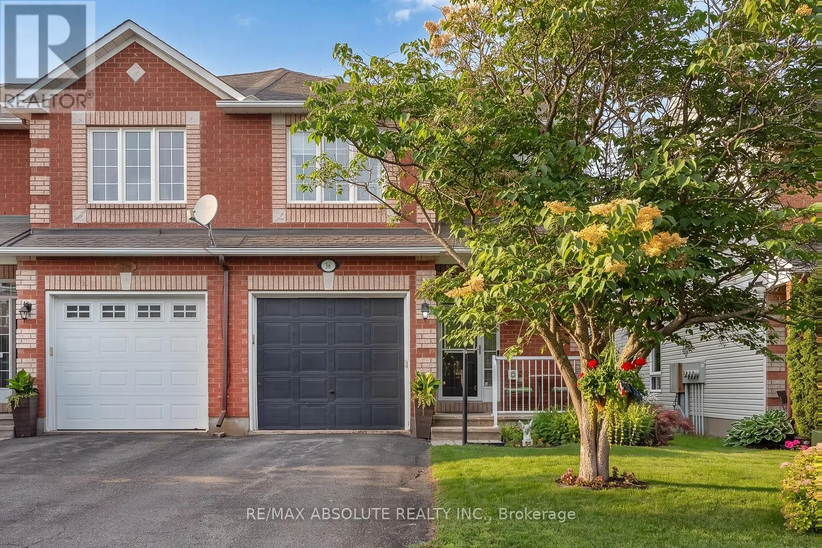 36 CHANTILLY GATE