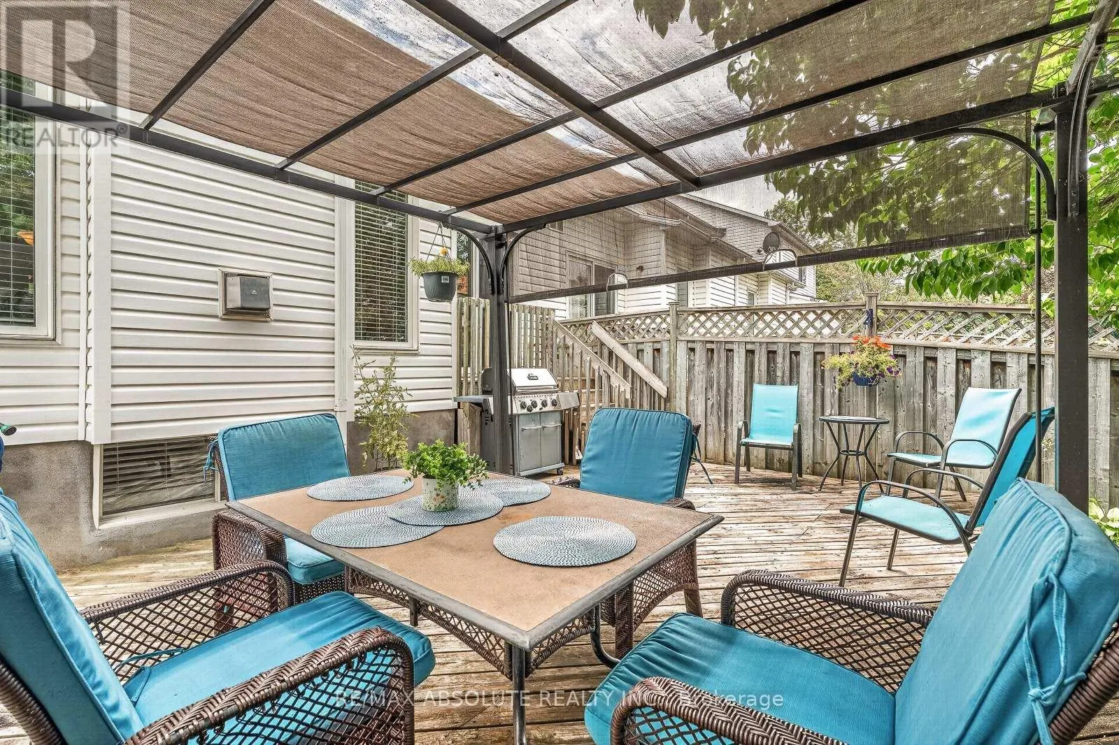 36 CHANTILLY GATE