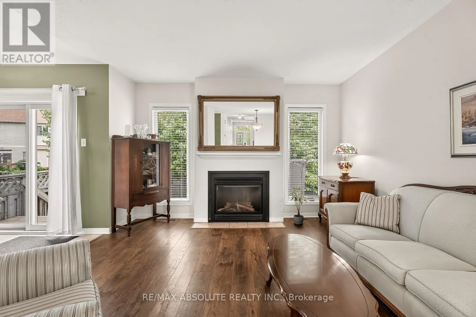 36 CHANTILLY GATE