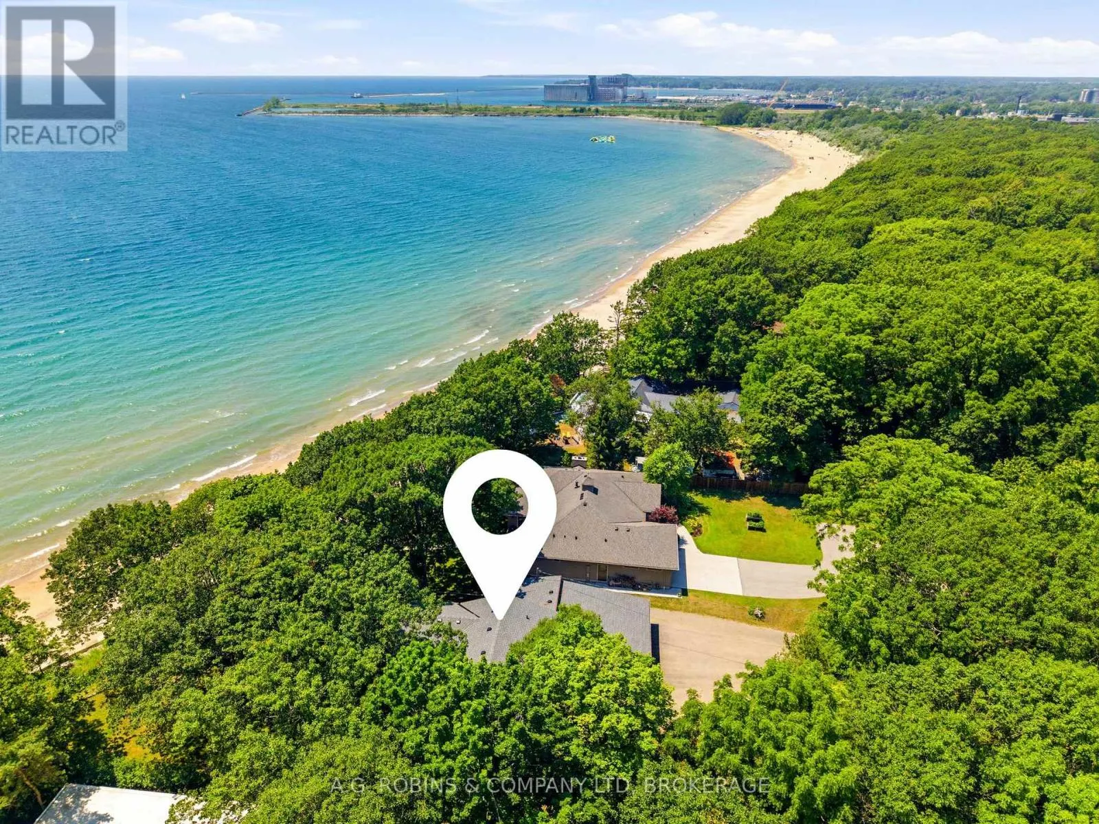 559 LAKESHORE ROAD E