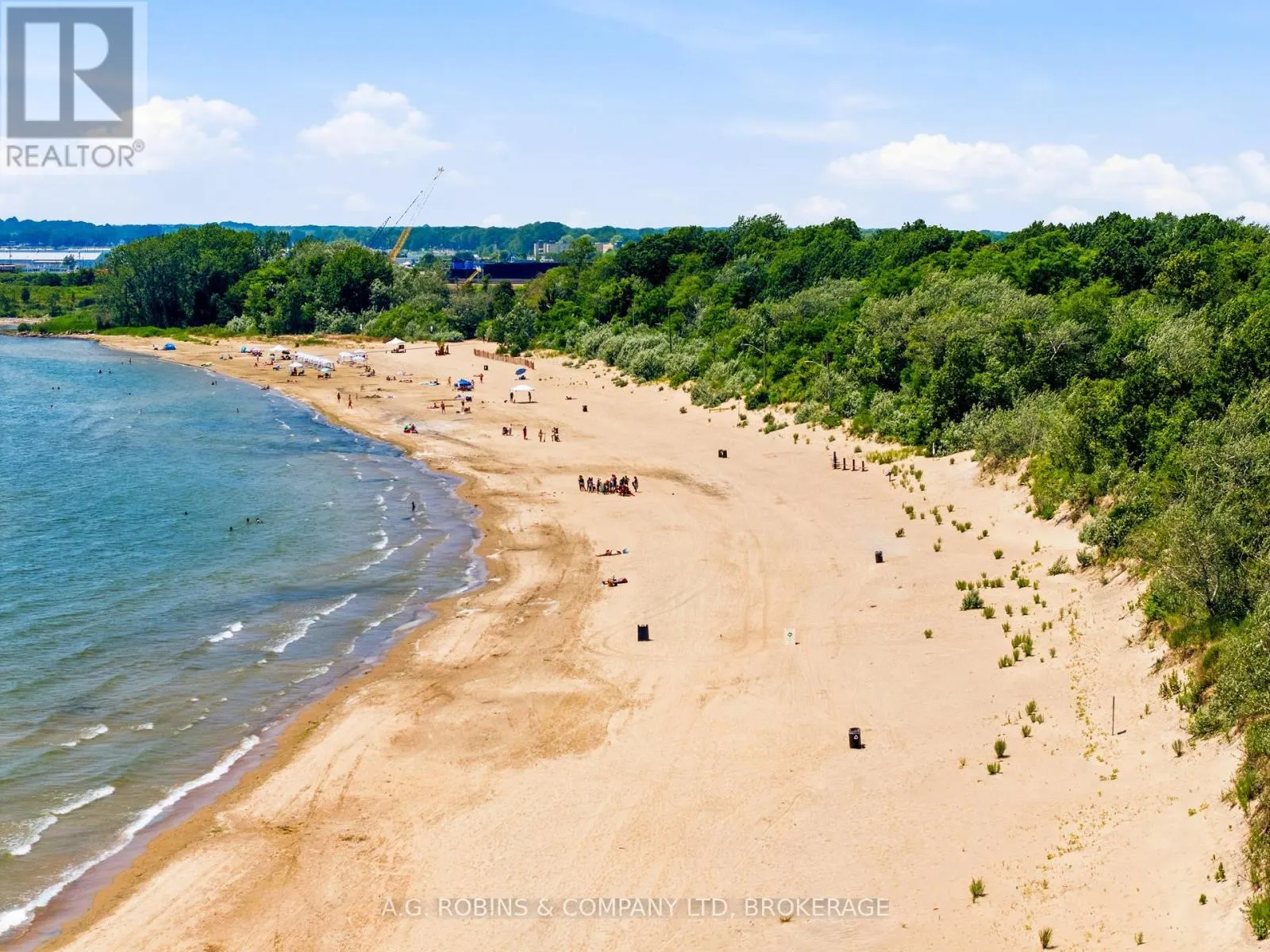 559 LAKESHORE ROAD E