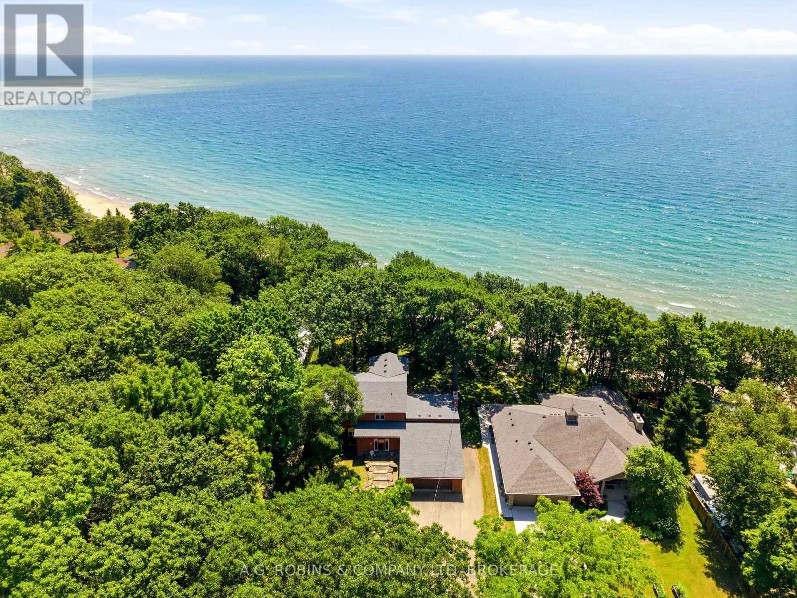 559 LAKESHORE ROAD E