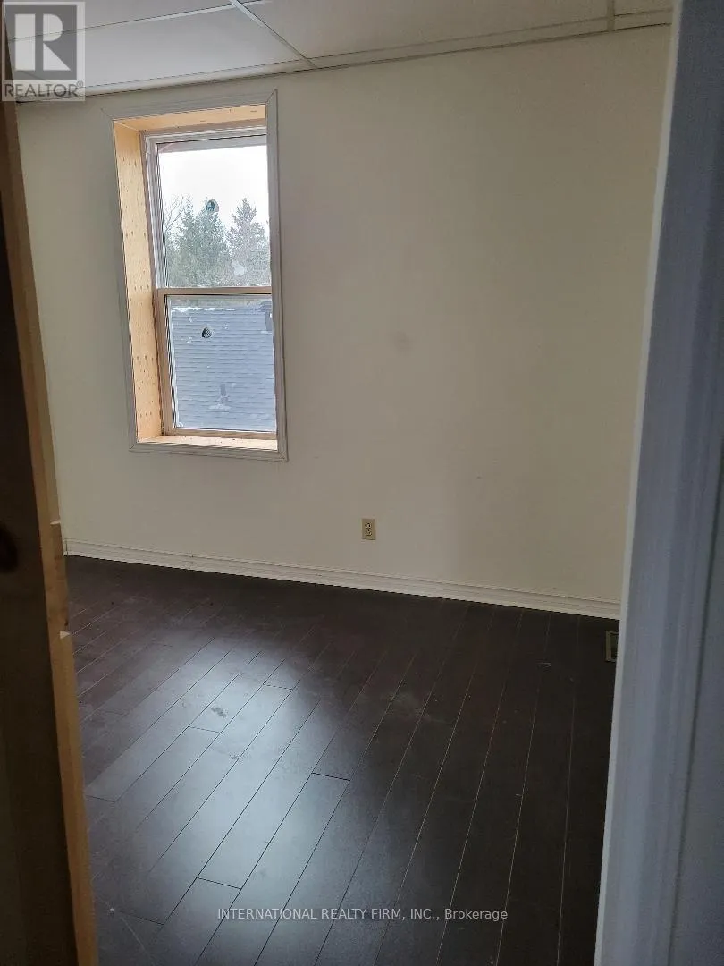 SECOND FLOOR - 92 TRAFALGAR ROAD