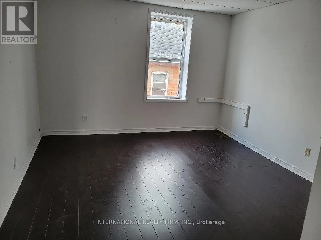 SECOND FLOOR - 92 TRAFALGAR ROAD